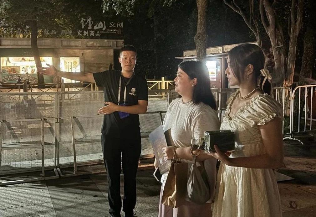 C:/Users/BA/Desktop/“安保鐵軍、硬核保障”2024系列報(bào)道四十三——月滿中秋，南京市保安服務(wù)有限公司圓滿護(hù)航“2024 南京森林音樂會”/6.jpg6